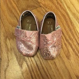 T2 Toms pink glitter